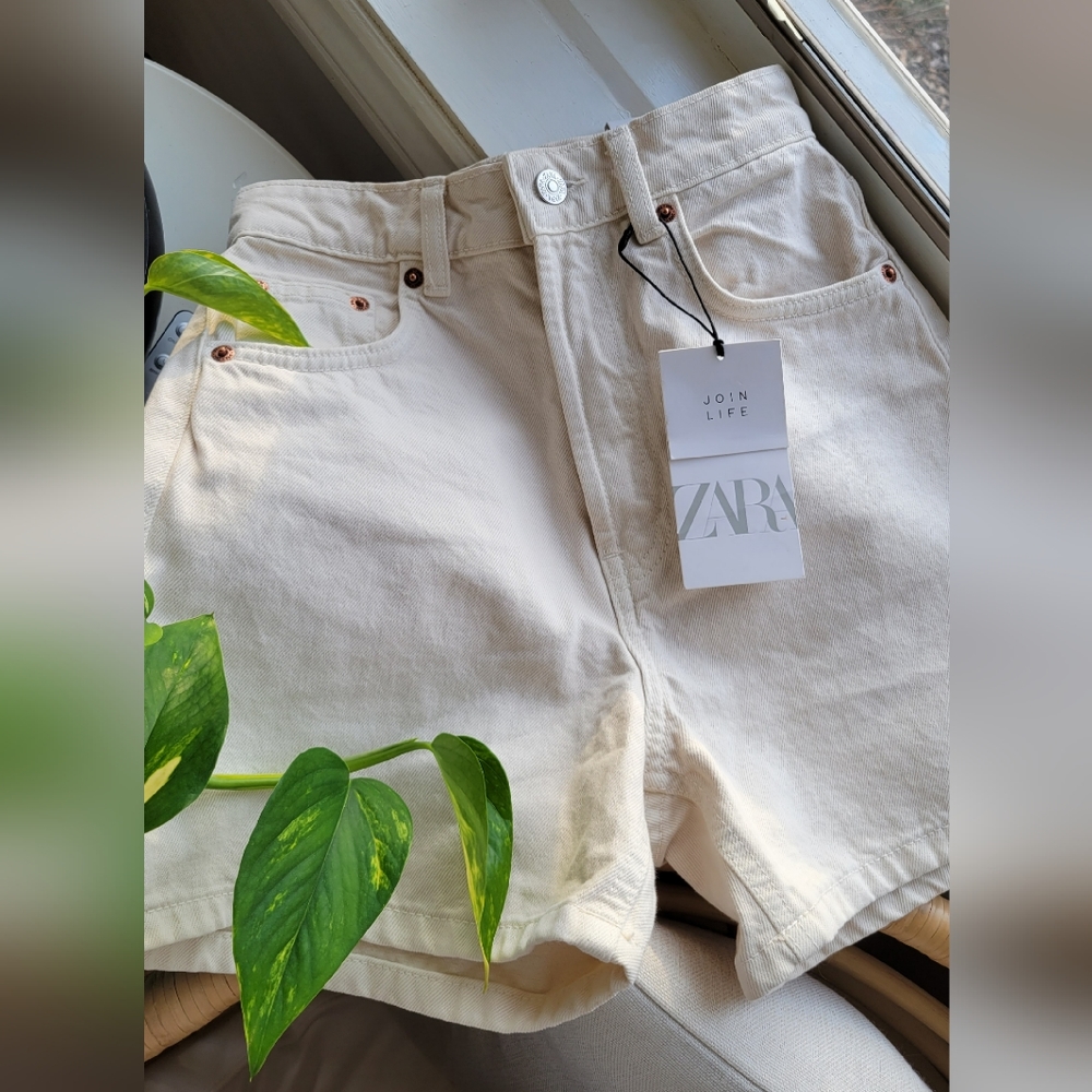 NWT Cream ZARA High-Waisted Bermuda Mom Fit Denim Shorts New With Tags
